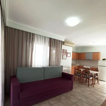 Apartment 1st Floor 300m From Sea Flogita